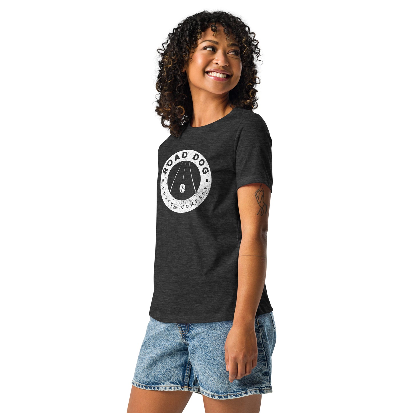 WOMEN'S RELAXED MEDALLION TEE