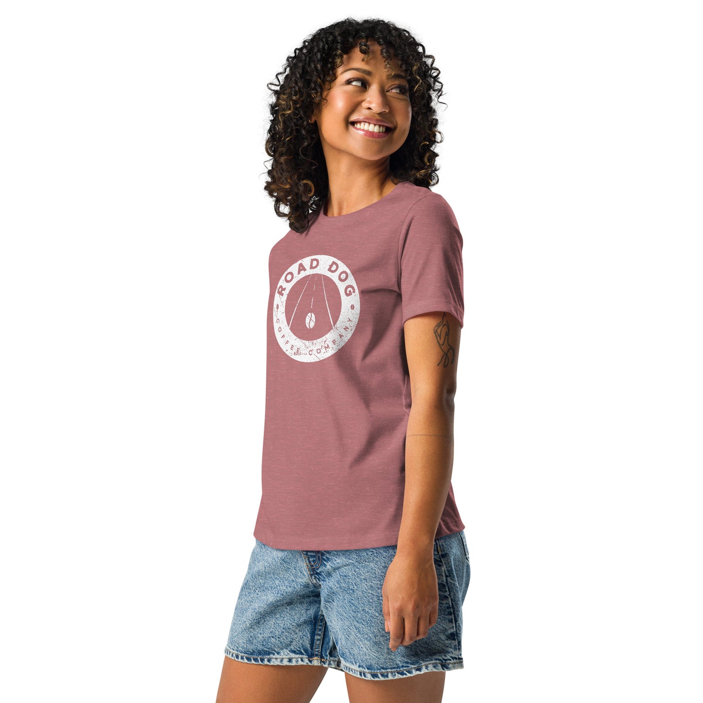 WOMEN'S RELAXED MEDALLION TEE