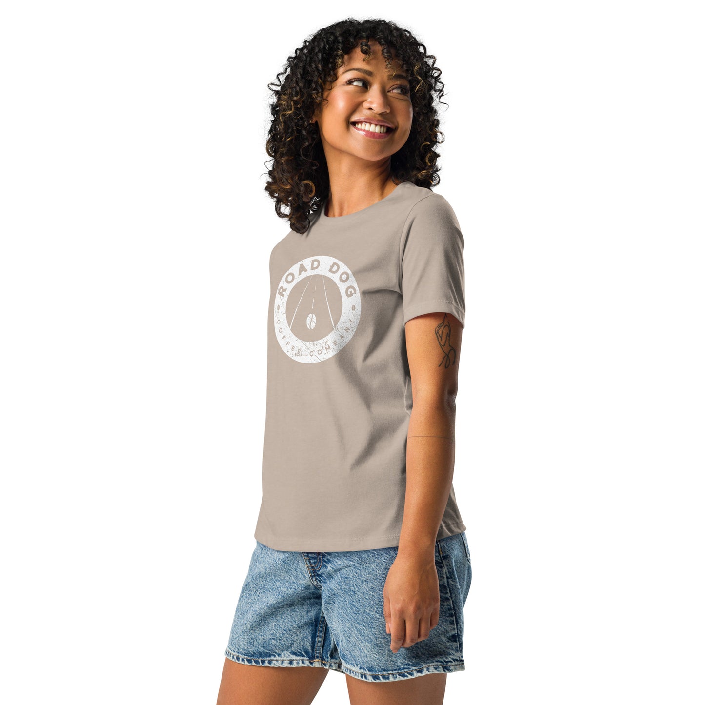 WOMEN'S RELAXED MEDALLION TEE